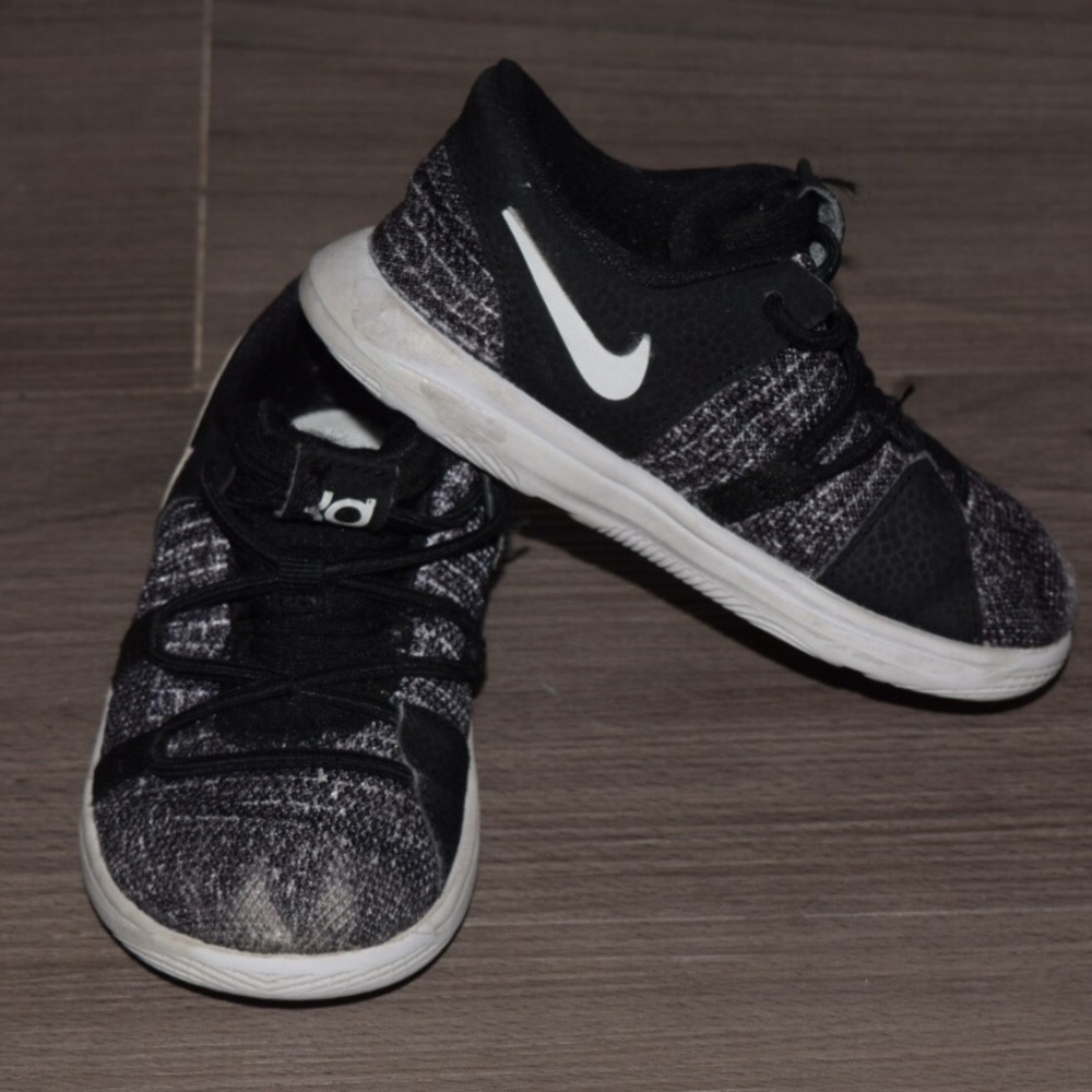 Nike KD10 Toddler sneakers Size 7